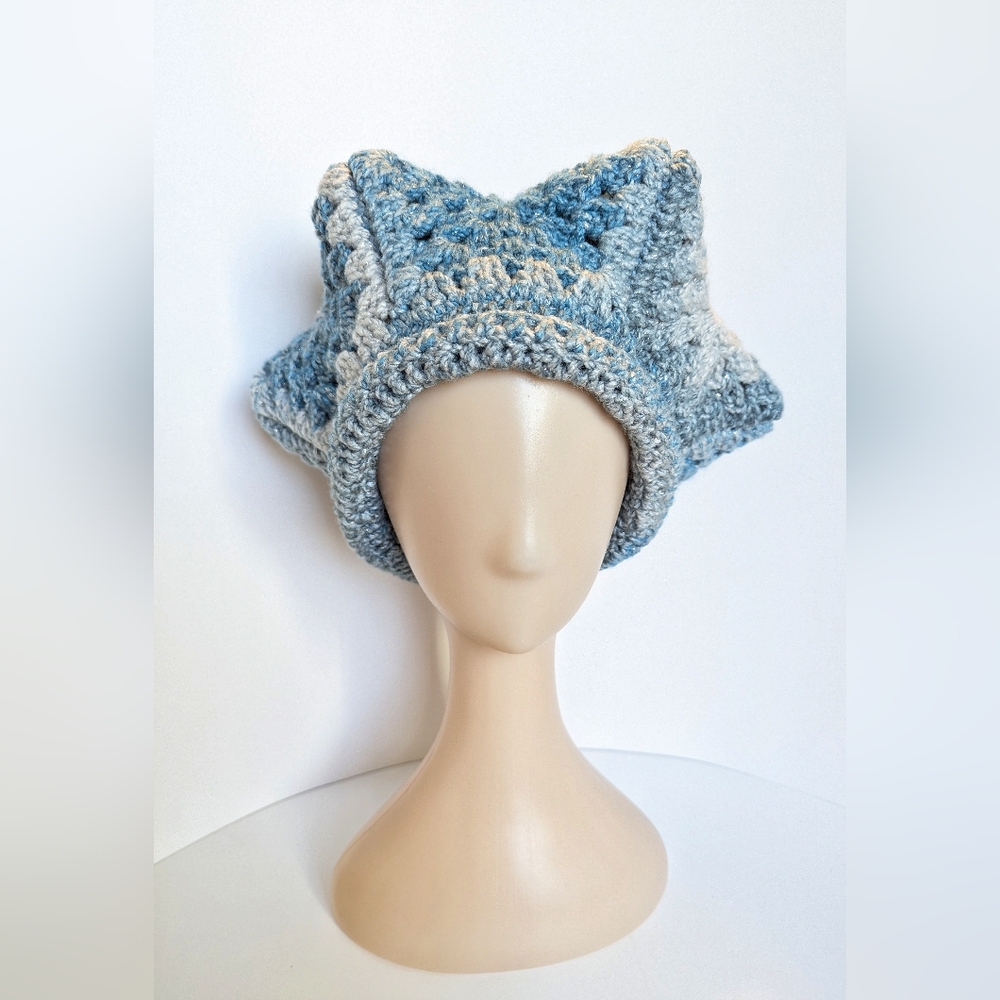 NEW, Star crown crochet beanie, handmade